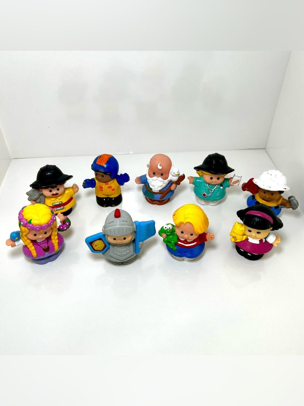 Vintage Lot of Little People Fisher Price, 9 pcs